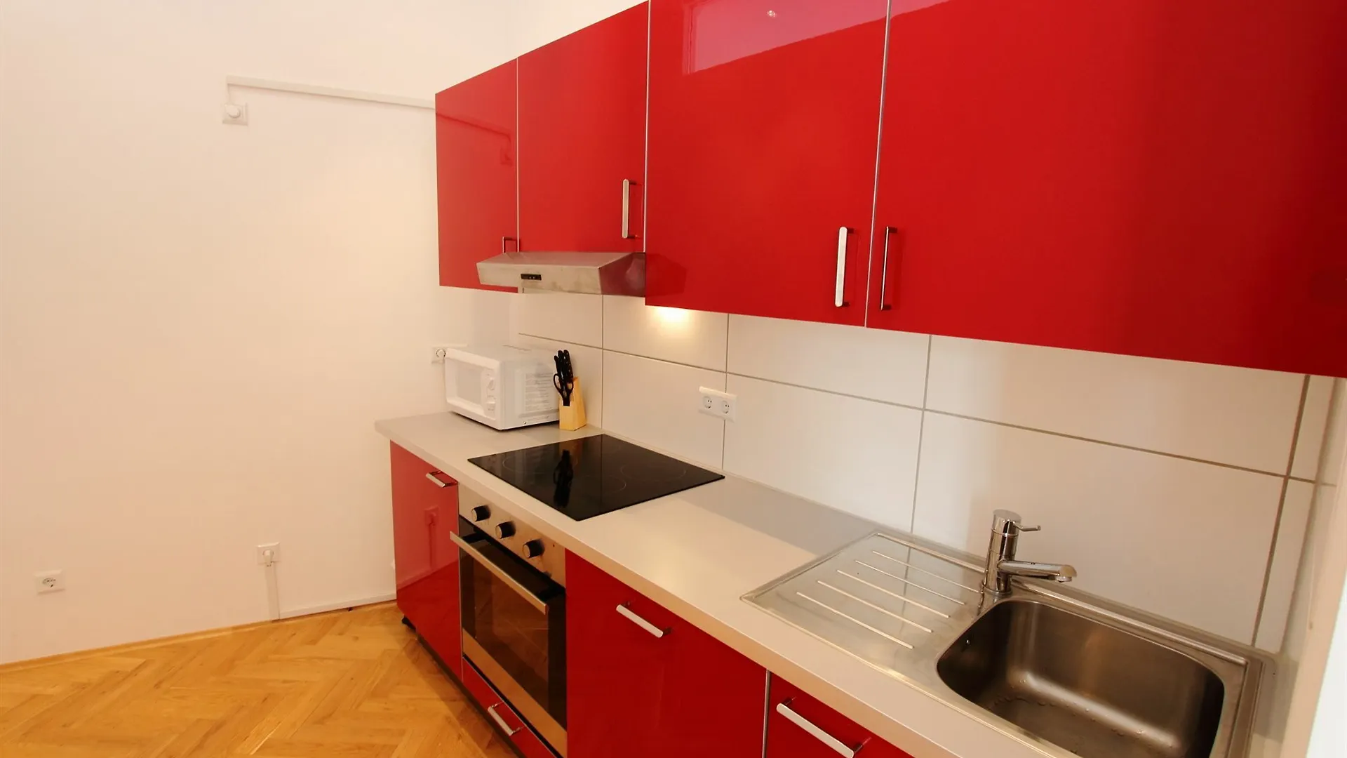 Checkvienna - Simmeringer Hauptstrasse 0*,